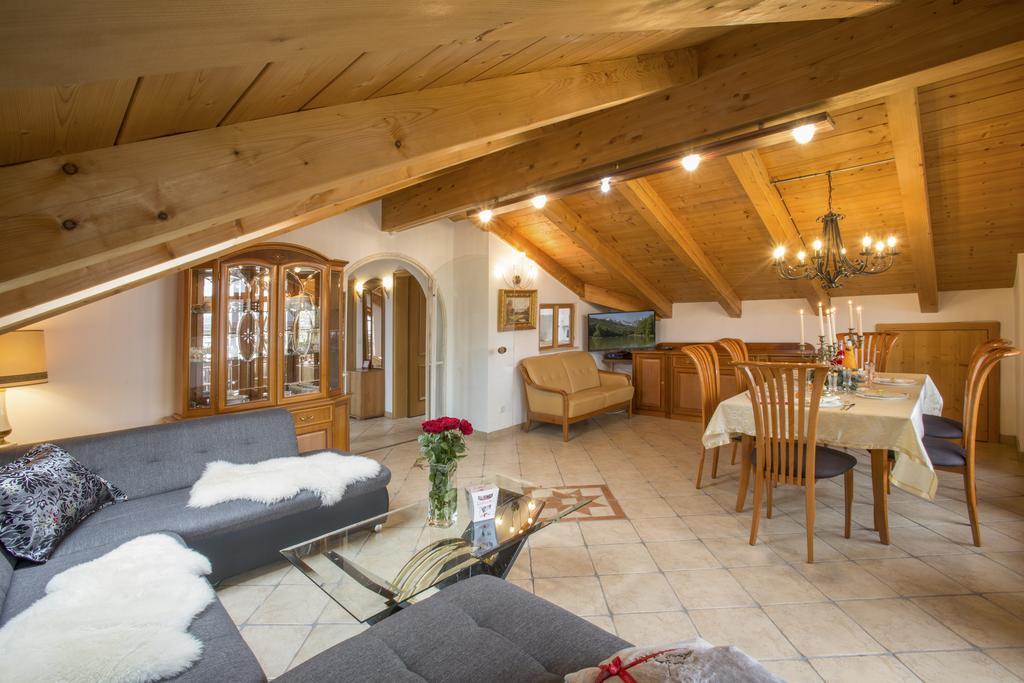 Golden Gapa Penthouse 1 Lejlighed Garmisch-Partenkirchen Værelse billede